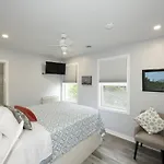 Serene Niagara Inn