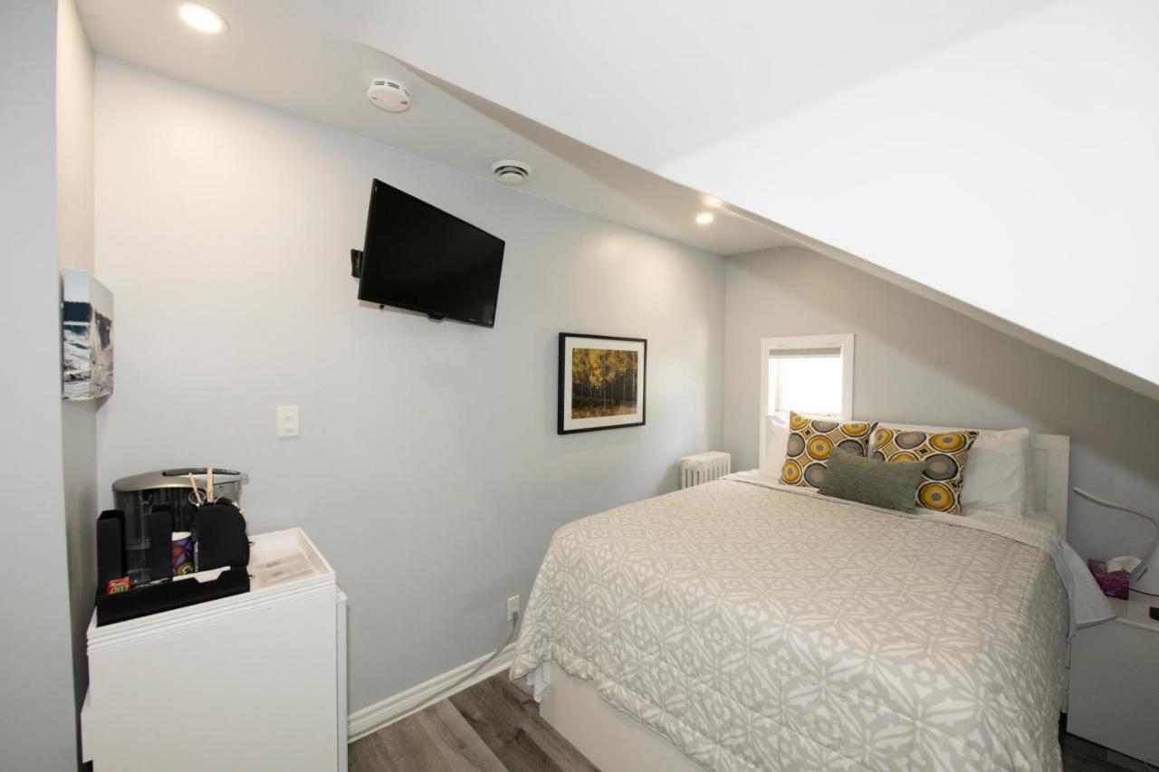 Serene 4* Niagara Falls